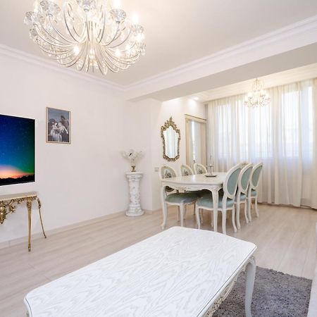 5A Beautiful Apartment In The Center Of The Capital Photo Original Erivan Exterior foto