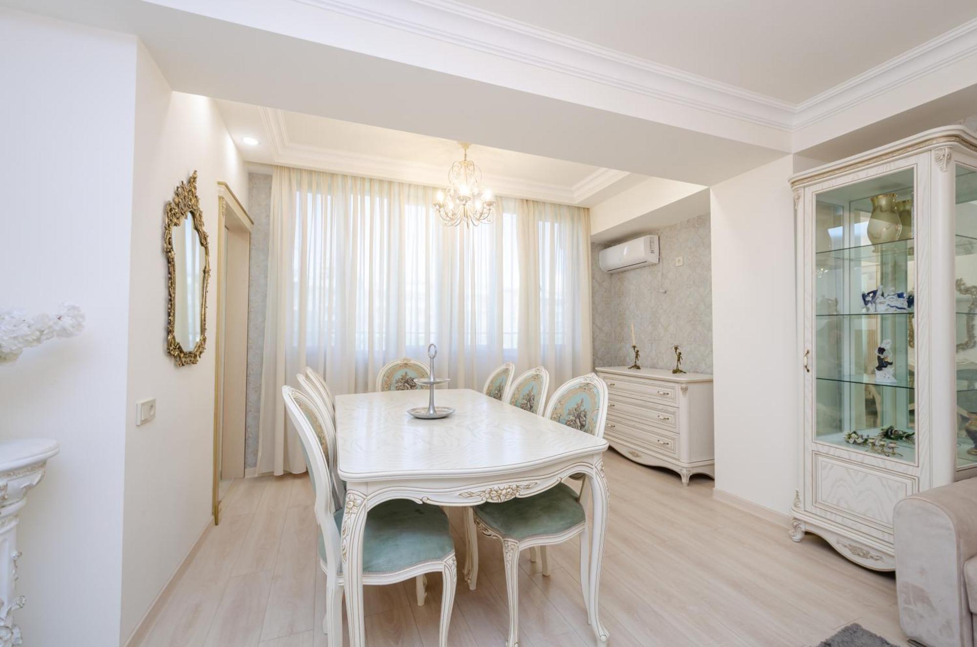 5A Beautiful Apartment In The Center Of The Capital Photo Original Erivan Exterior foto